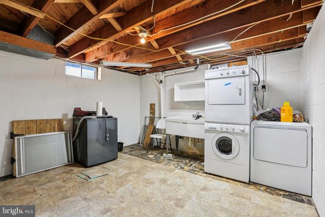 215 PENN ST, Hanover, PA 17331