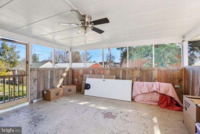 215 PENN ST, Hanover, PA 17331