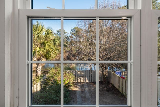 2079 Emerald Terrace, Mount Pleasant, SC 29464