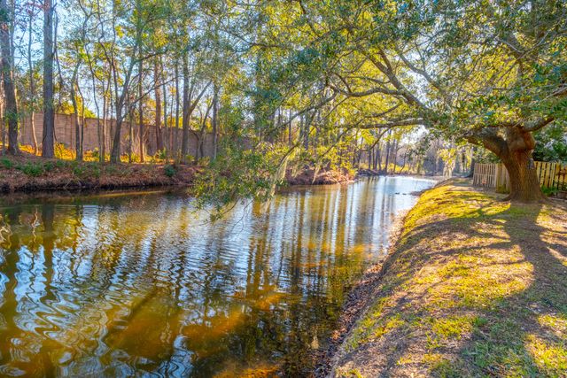 2079 Emerald Terrace, Mount Pleasant, SC 29464