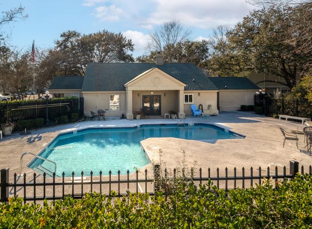 2079 Emerald Terrace, Mount Pleasant, SC 29464