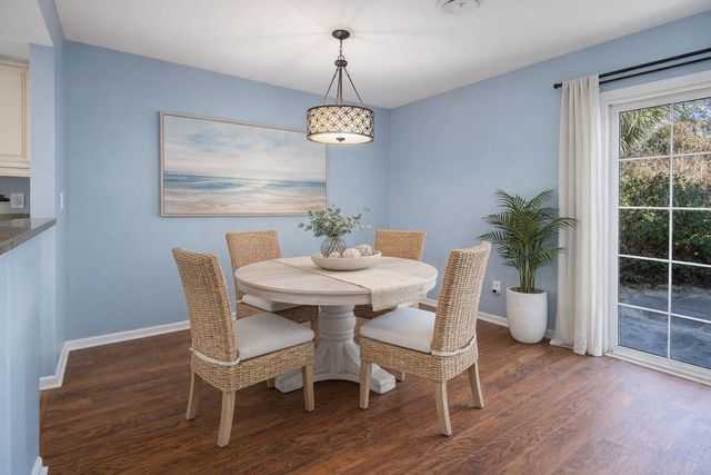 2079 Emerald Terrace, Mount Pleasant, SC 29464