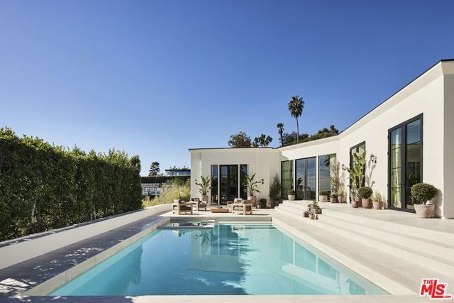 9100 Cordell Drive, Los Angeles, CA 90069
