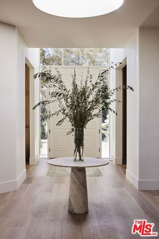 9100 Cordell Drive, Los Angeles, CA 90069