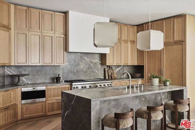 9100 Cordell Drive, Los Angeles, CA 90069