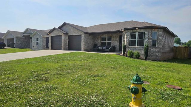 403 Elizabeth Dr, Paragould, AR 72450