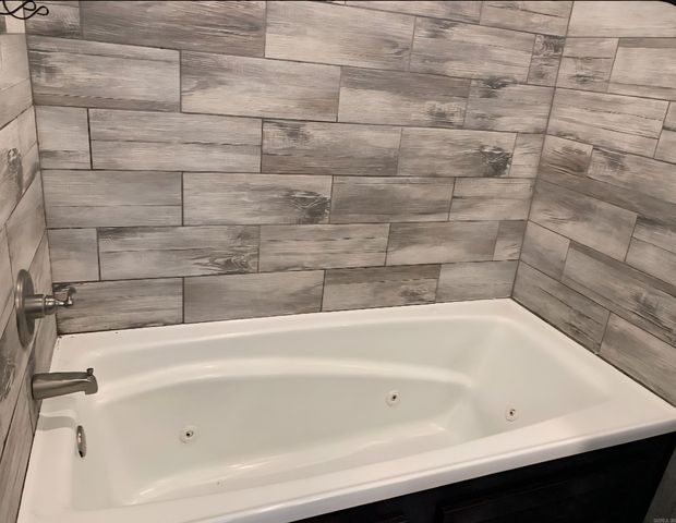 403 Elizabeth Dr, Paragould, AR 72450