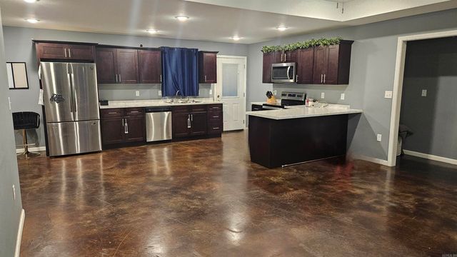 403 Elizabeth Dr, Paragould, AR 72450