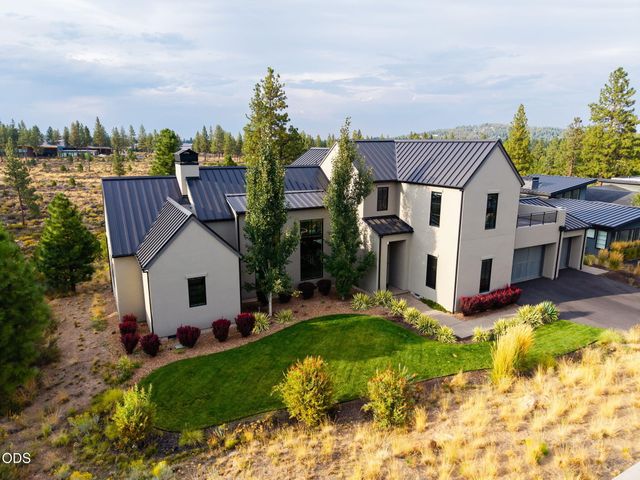 61901 Hosmer Lake Drive, Bend, OR 97702