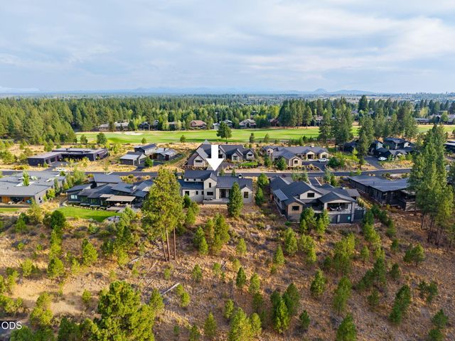 61901 Hosmer Lake Drive, Bend, OR 97702