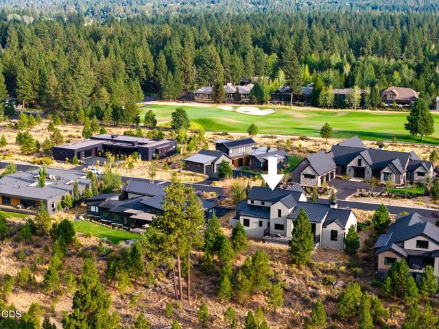 61901 Hosmer Lake Drive, Bend, OR 97702