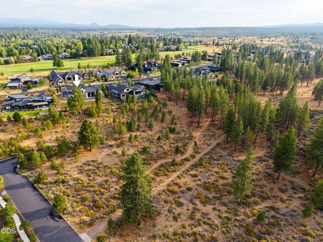61901 Hosmer Lake Drive, Bend, OR 97702