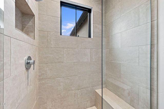 61901 Hosmer Lake Drive, Bend, OR 97702