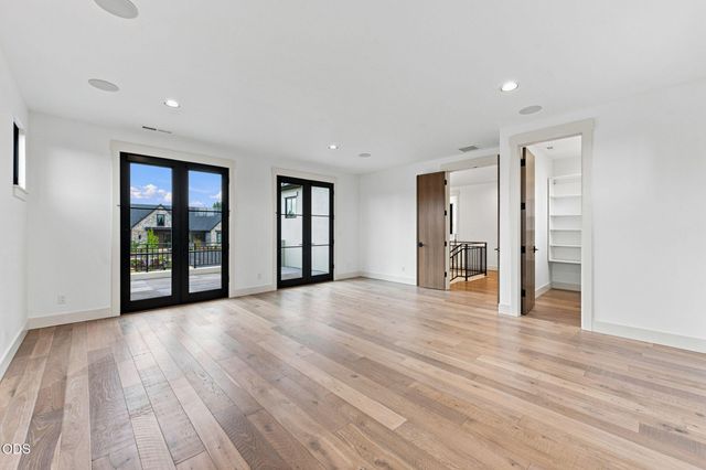 61901 Hosmer Lake Drive, Bend, OR 97702