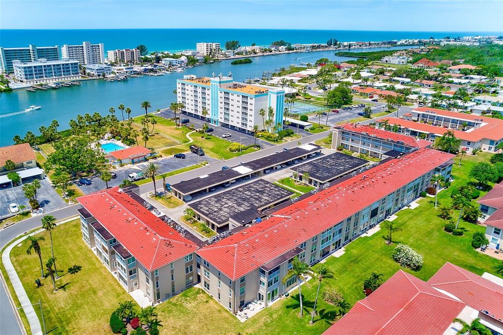 10215 REGAL DRIVE 41, Largo, FL 33774