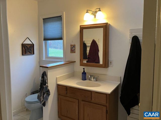 877 HOLLAND CREEK RD, Louisa, VA 23093