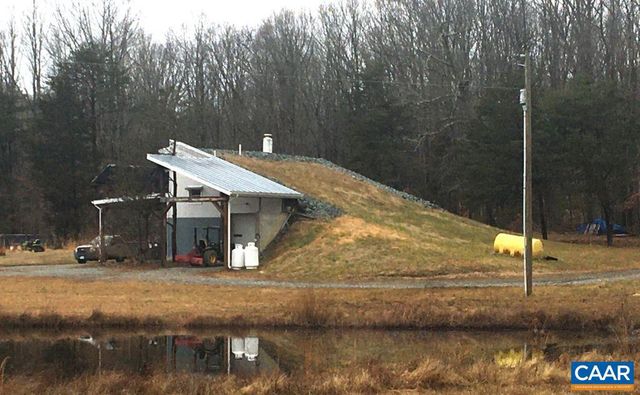 877 HOLLAND CREEK RD, Louisa, VA 23093