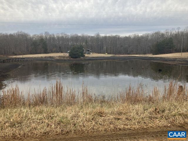 877 HOLLAND CREEK RD, Louisa, VA 23093