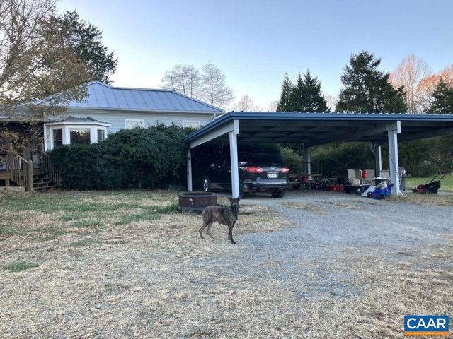 877 HOLLAND CREEK RD, Louisa, VA 23093
