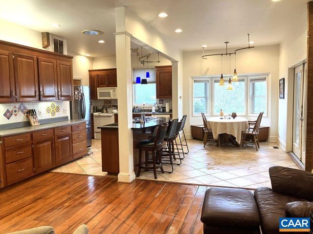 877 HOLLAND CREEK RD, Louisa, VA 23093