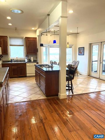 877 HOLLAND CREEK RD, Louisa, VA 23093