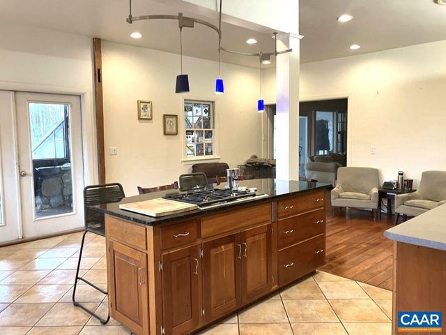 877 HOLLAND CREEK RD, Louisa, VA 23093