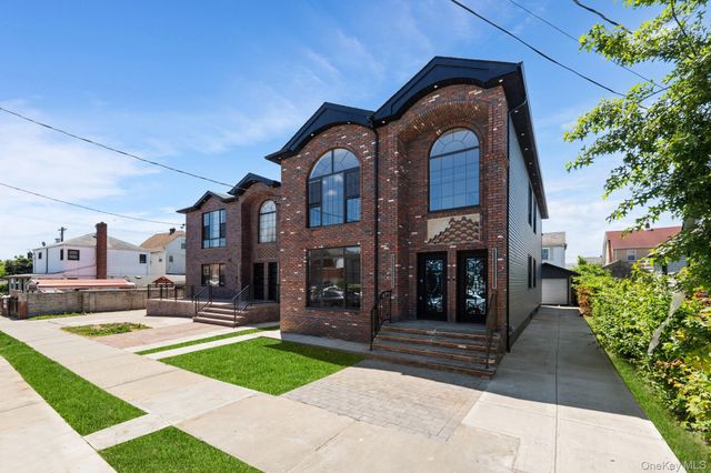 119-40 195 Street, Saint Albans, NY 11412