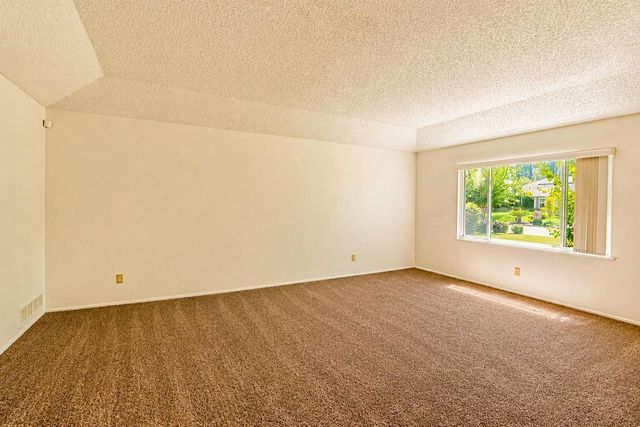 6308 N Lead Avenue, Fresno, CA 93711