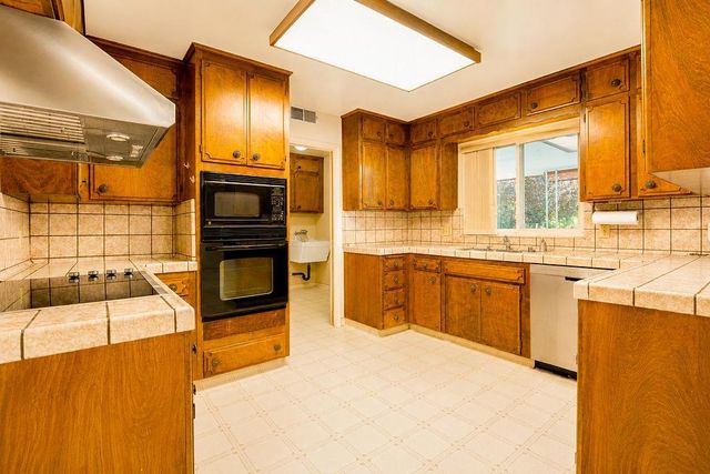 6308 N Lead Avenue, Fresno, CA 93711