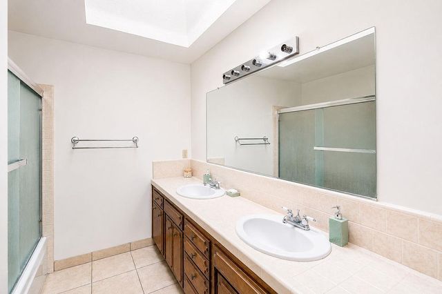 6308 N Lead Avenue, Fresno, CA 93711