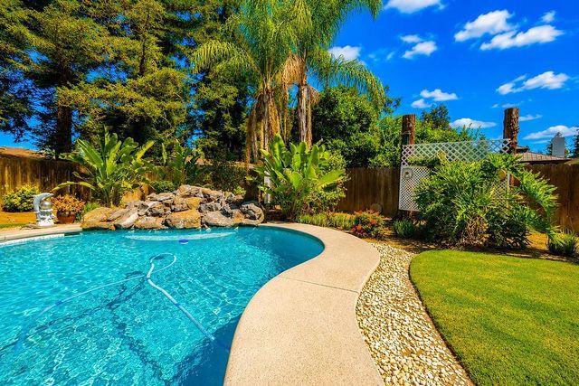 6308 N Lead Avenue, Fresno, CA 93711
