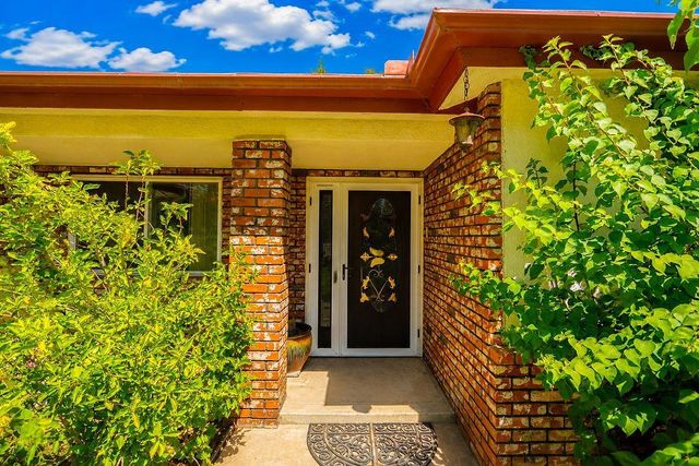 6308 N Lead Avenue, Fresno, CA 93711