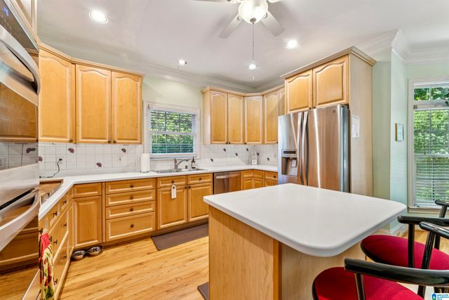 1030 HERMITAGE CIRCLE, Birmingham, AL 35242