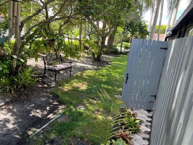 1592 Springside Drive, Weston, FL 33326