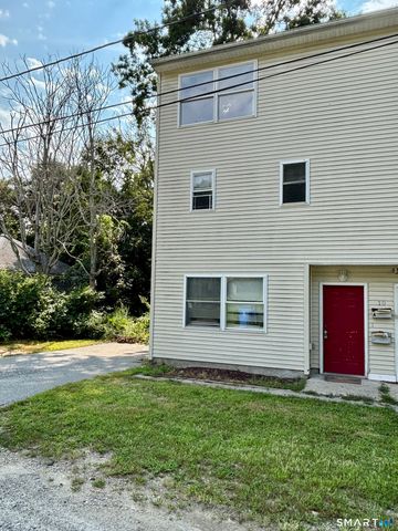 10 Hillcrest Street A, Norwich, CT 06360