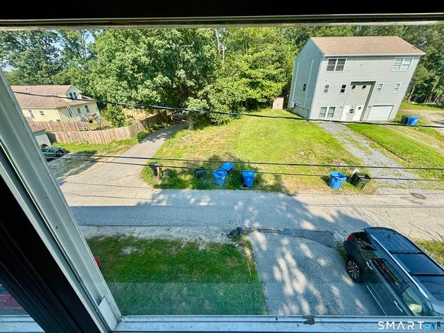 10 Hillcrest Street A, Norwich, CT 06360