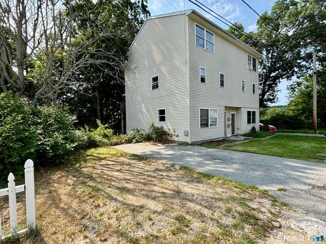 10 Hillcrest Street A, Norwich, CT 06360