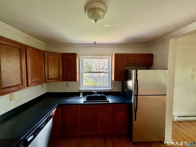 10 Hillcrest Street A, Norwich, CT 06360
