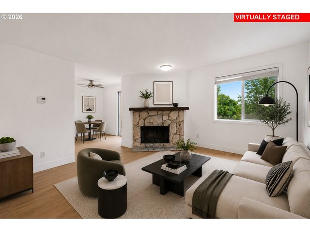 44 EAGLE CREST Dr 26, Lake Oswego, OR 97035