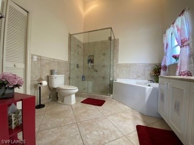 920 Belville BLVD, Naples, FL 34104