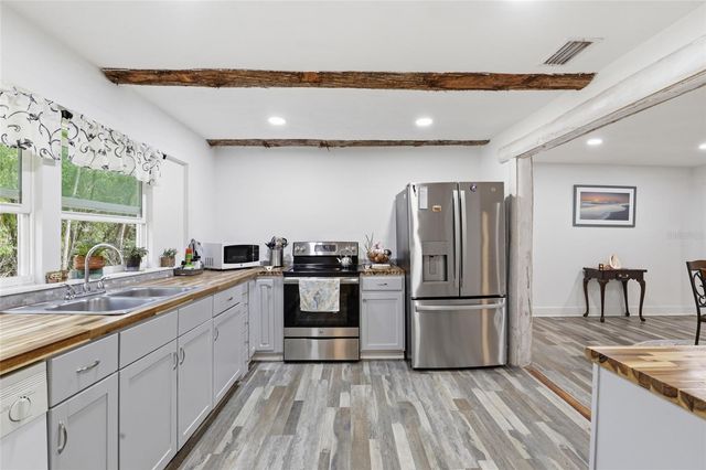 23122 NW 189TH AVENUE, High Springs, FL 32643