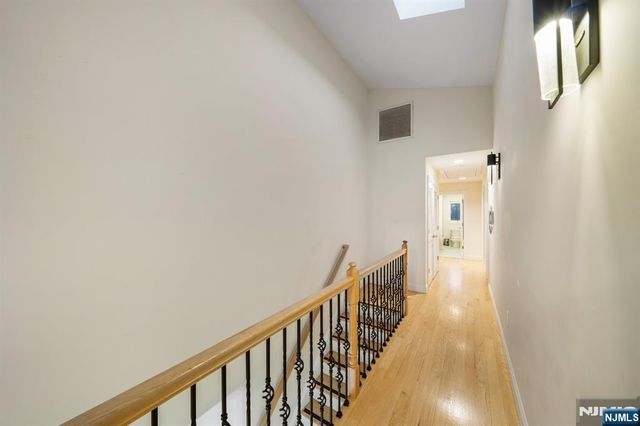 220B Glen Avenue, Palisades Park, NJ 07650