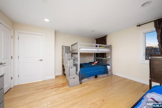 220B Glen Avenue, Palisades Park, NJ 07650