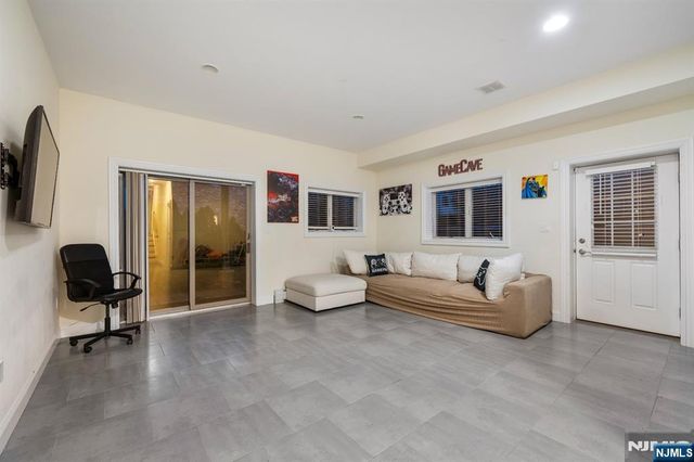 220B Glen Avenue, Palisades Park, NJ 07650