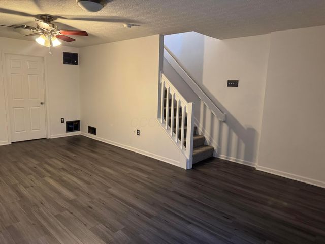 6485 Nottinghill Trail Drive, Canal Winchester, OH 43110