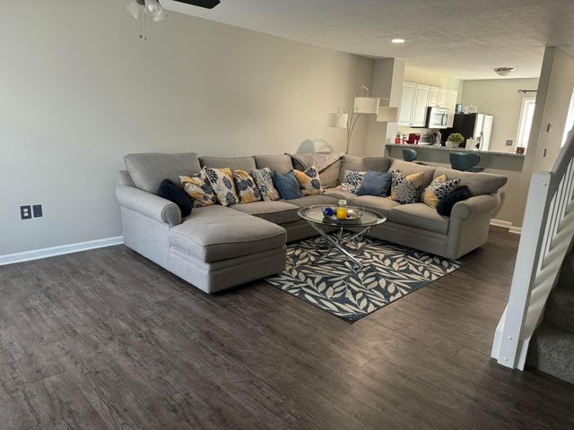 6485 Nottinghill Trail Drive, Canal Winchester, OH 43110