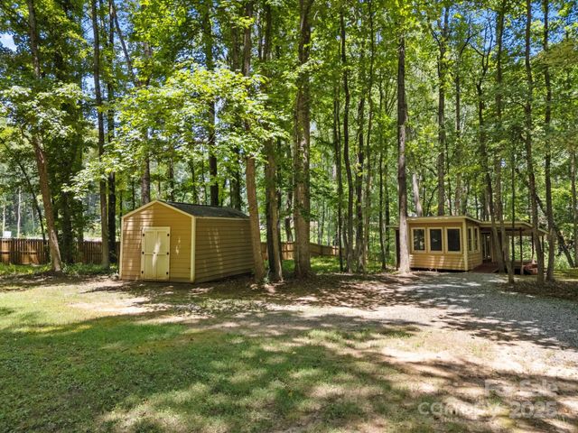 5134 Tracewood Court, Charlotte, NC 28215