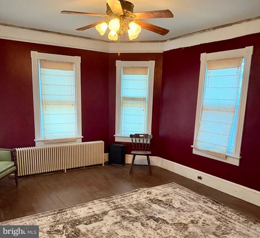 216 W 8TH ST, Laurel, DE 19956