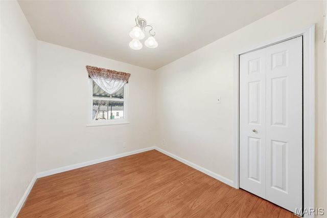 5267 Milburn Road, St Louis, MO 63129