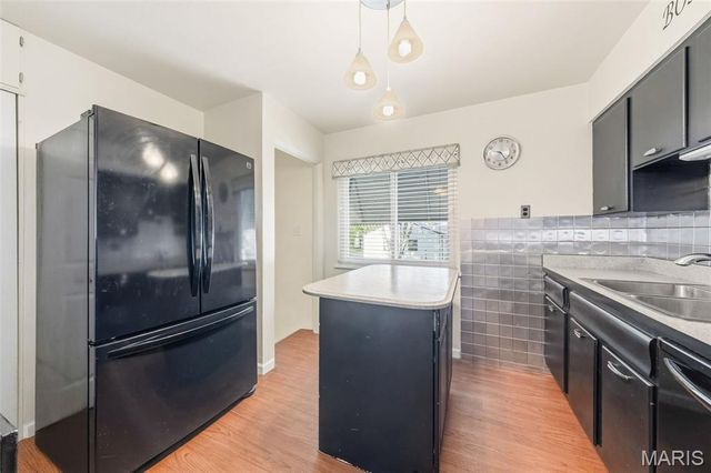 5267 Milburn Road, St Louis, MO 63129